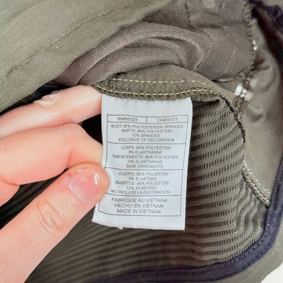 Nike Dri-FIT womens Taupe/olive green colored full zip Lightweight Jacket (1094) - Picture 6 of 8